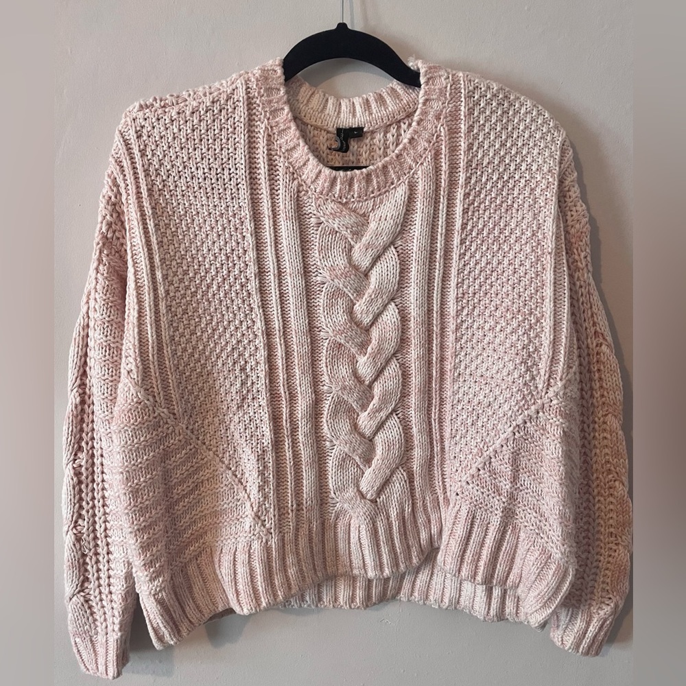 Light Pink, boxy cropped sweater!
